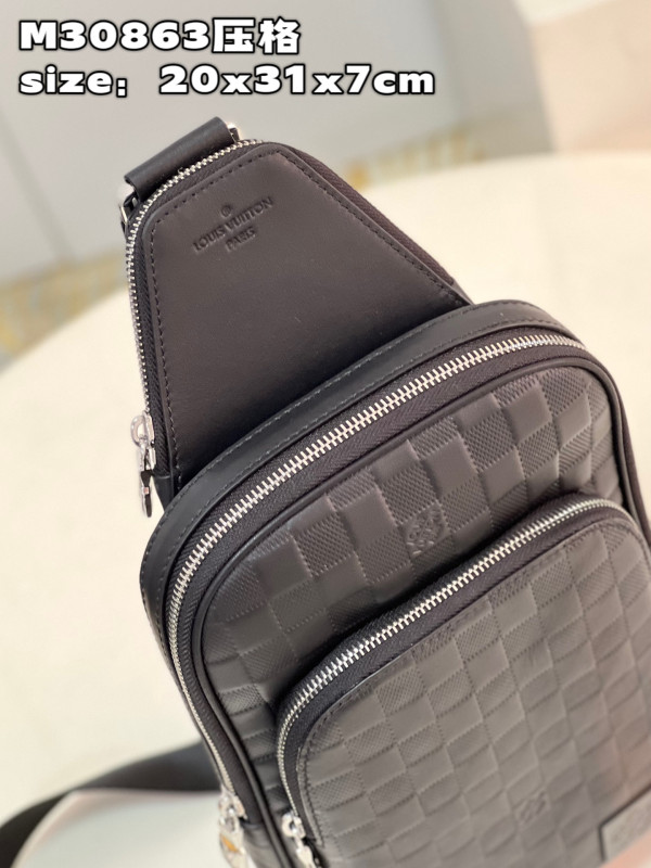 l0*is V*t0n avenue slingbag nm