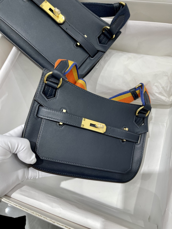 H**mes jypsiere mini bag in swift leather gris meyer