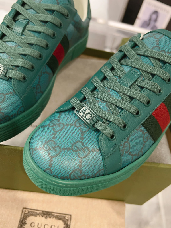 G*u*i sneaker