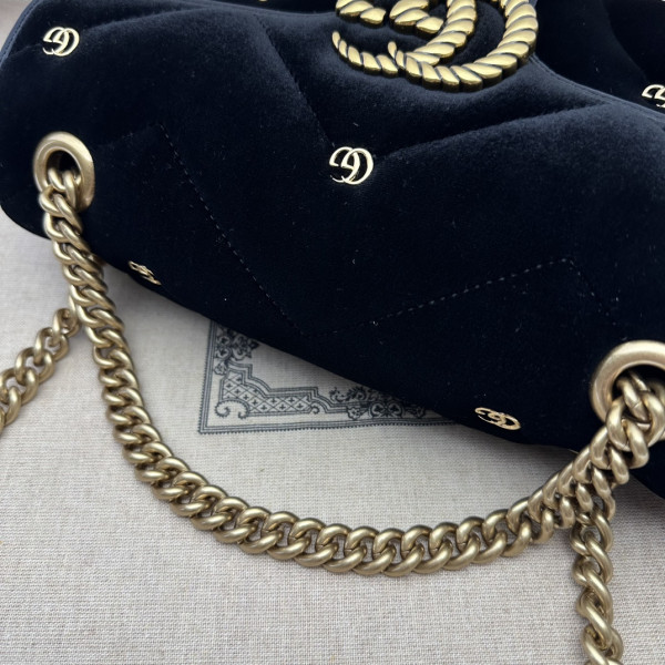 G*u*i gg marmont small shoulder bag