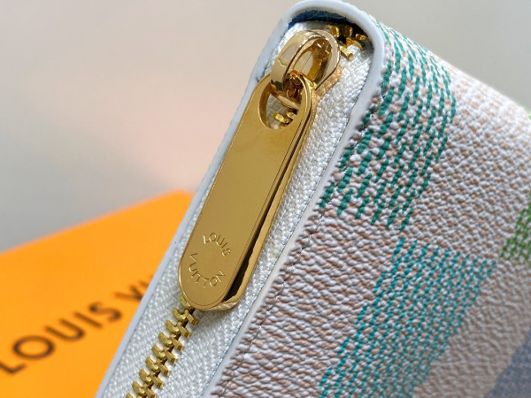 l0*is V*t0n zippy wallet-19.5*10.5*2.5 cm