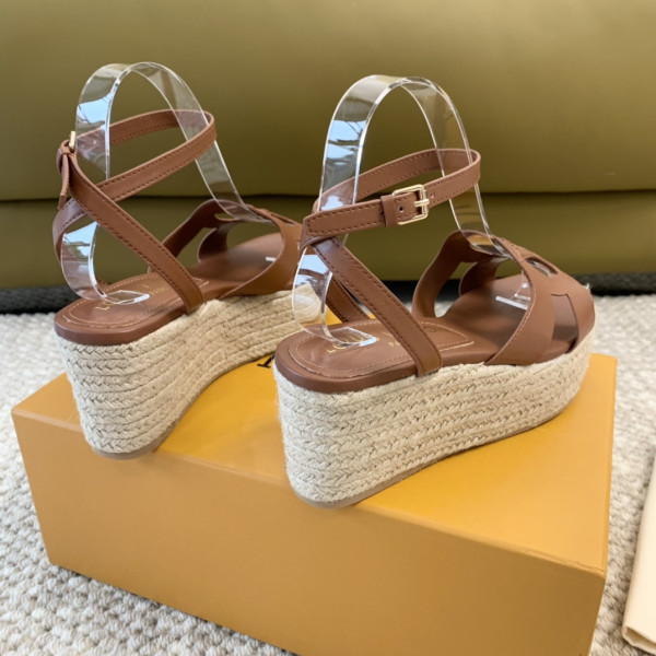 l0*is V*t0n heels sandals