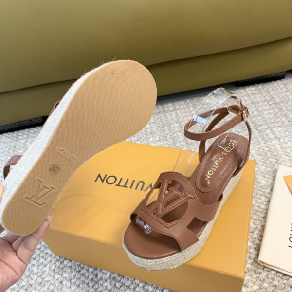 l0*is V*t0n heels sandals