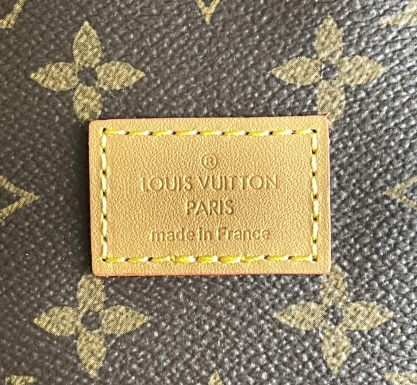 l0*is V*t0n saumur bag-28*11*20cm