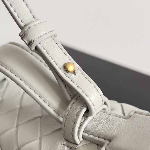 bo*te*ga Ve*ne*ta  vanity case crossbody bag