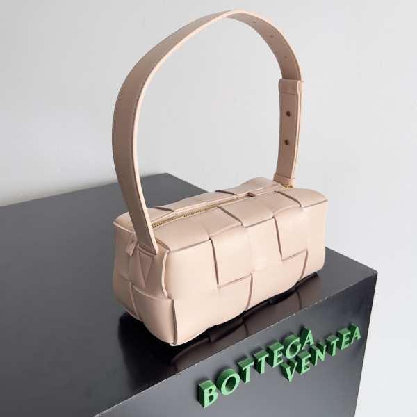 bo*te*ga Ve*ne*ta brick cassette-24*20*10cm