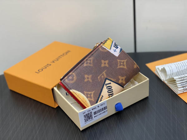 l0*is V*t0n lisa wallet - 9*11.5*1.5cm