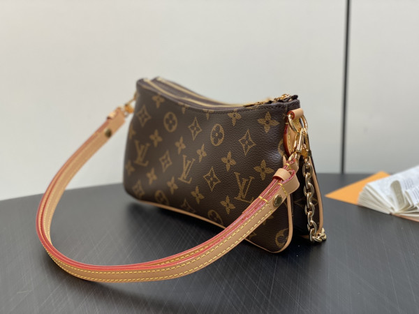 l0*is V*t0n liv pochette double -24.5*13.5*6.5cm
