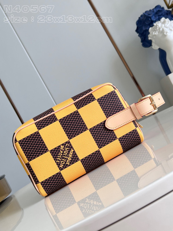l0*is V*t0n locker dopp kit bag-23*13*12cm