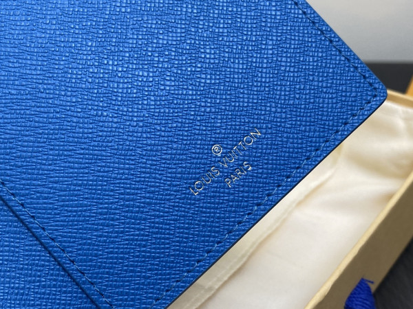 l0*is V*t0n passport cover-10*14*2.5cm