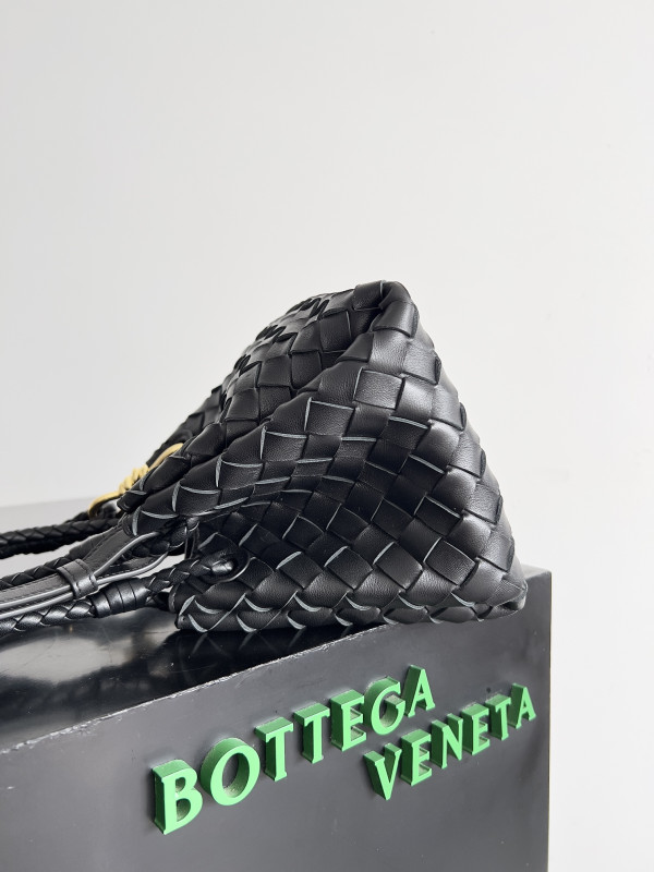 bo*te*ga Ve*ne*ta andiamo parachute small shoulder bag