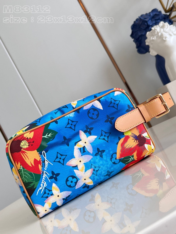 l0*is V*t0n locker dopp kit bag-23*13*12cm