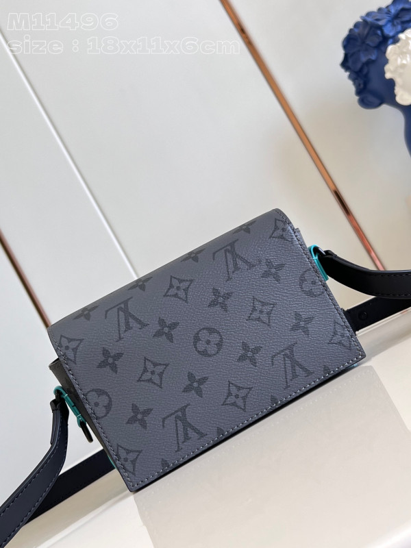 l0*is V*t0n steamer wearable wallet-18*11*6.5cm