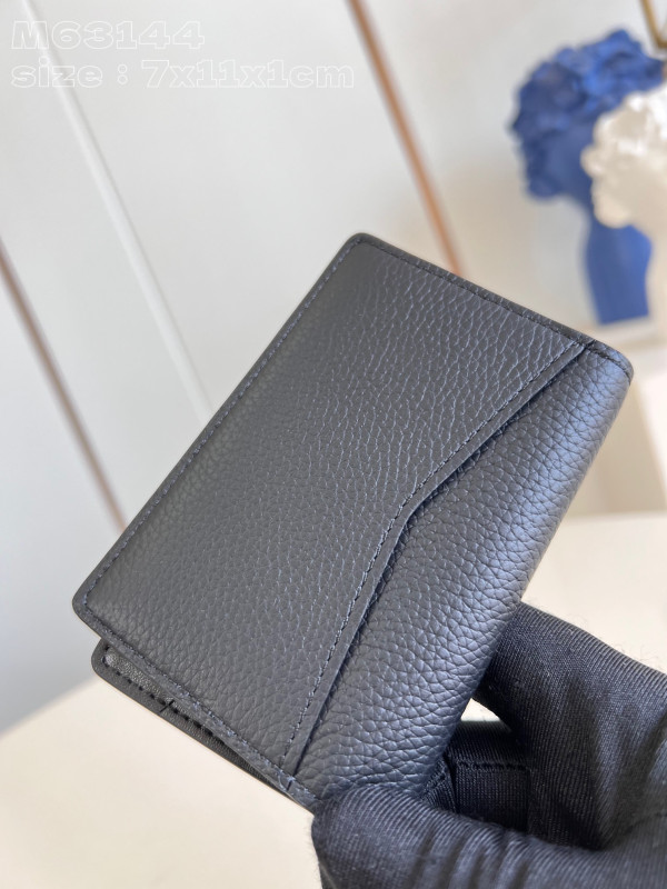 l0*is V*t0n pocket organizer-7.5*11.1*1 cm