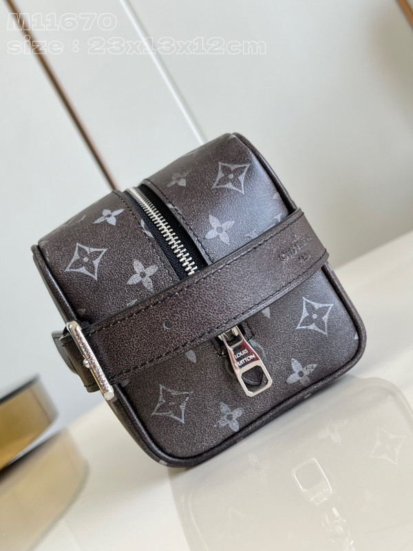 l0*is V*t0n locker dopp kit bag-23*13*12cm