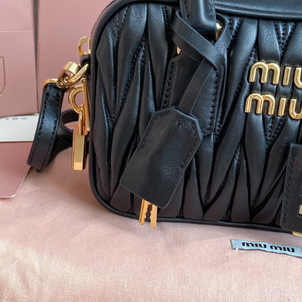 M*um*u arcadie matelassé nappa leather bag-19*13*6cm