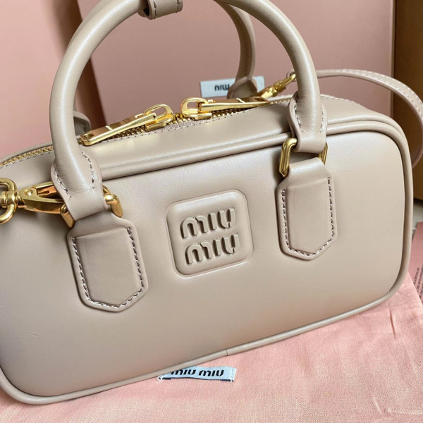 M*um*u arcadie leather bag-22x10.5x7.5cm