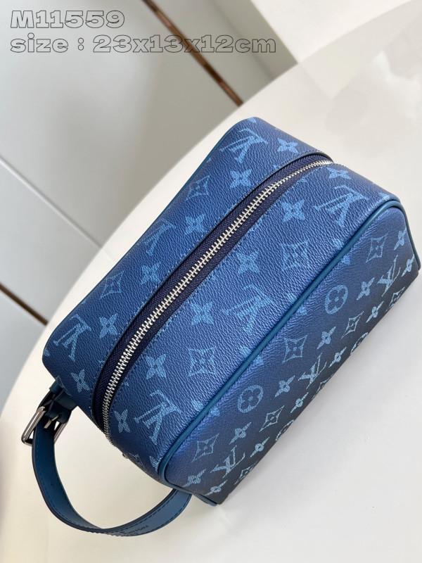 l0*is V*t0n locker dopp kit bag-23*13*12cm
