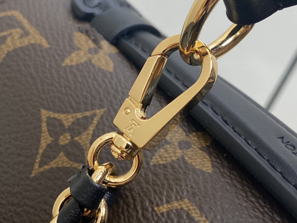 l0*is V*t0n pochette métis backpack