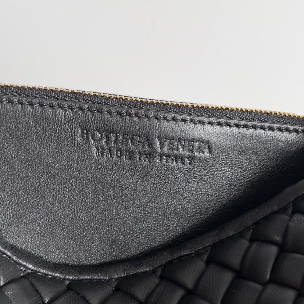 bo*te*ga Ve*ne*ta patti top handle bag
