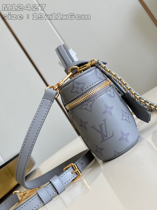 l0*is V*t0n vanity chain pouch-19 x 11.5 x 6.5 cm