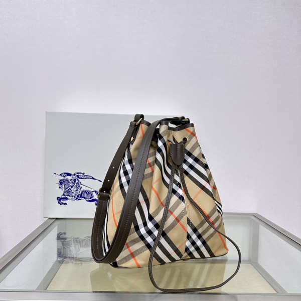 B**rry medium check drawstring pouch​