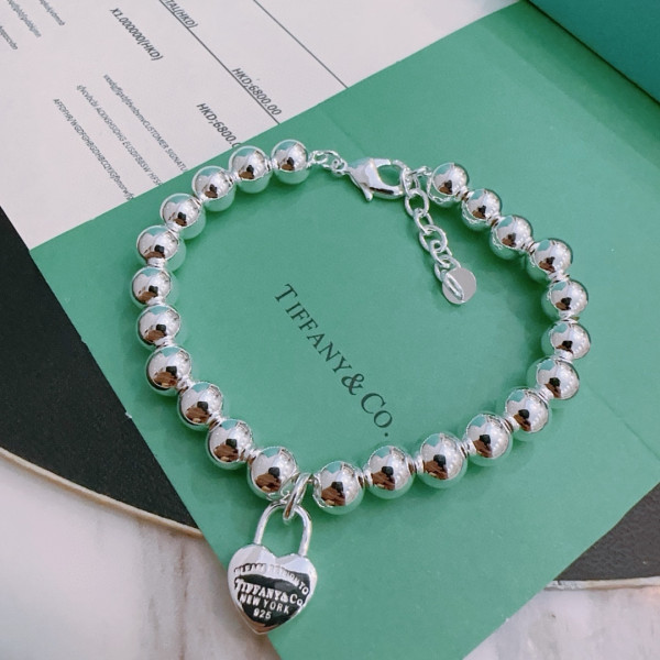 T*f*ny bracelet