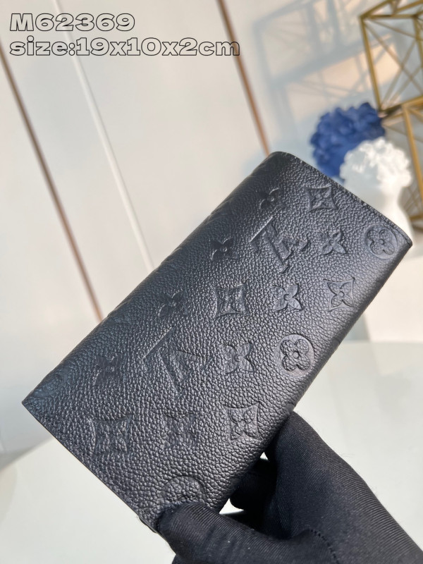 l0*is V*t0n emilie wallet