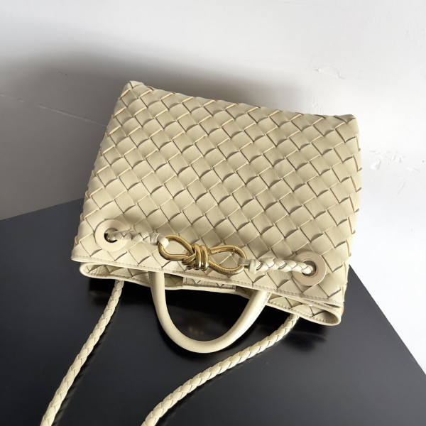 bo*te*ga Ve*ne*ta small andiamo-25*22*10.5cm