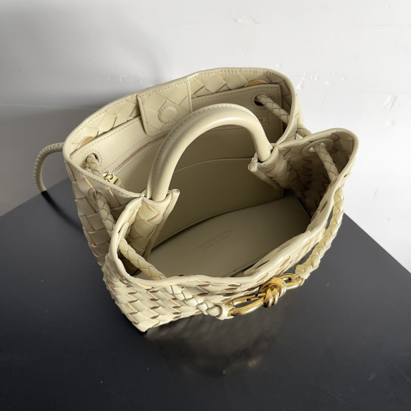 bo*te*ga Ve*ne*ta small andiamo-25*22*10.5cm