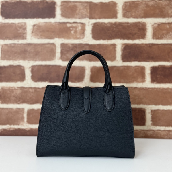 G*u*i small tote bag with hook closure