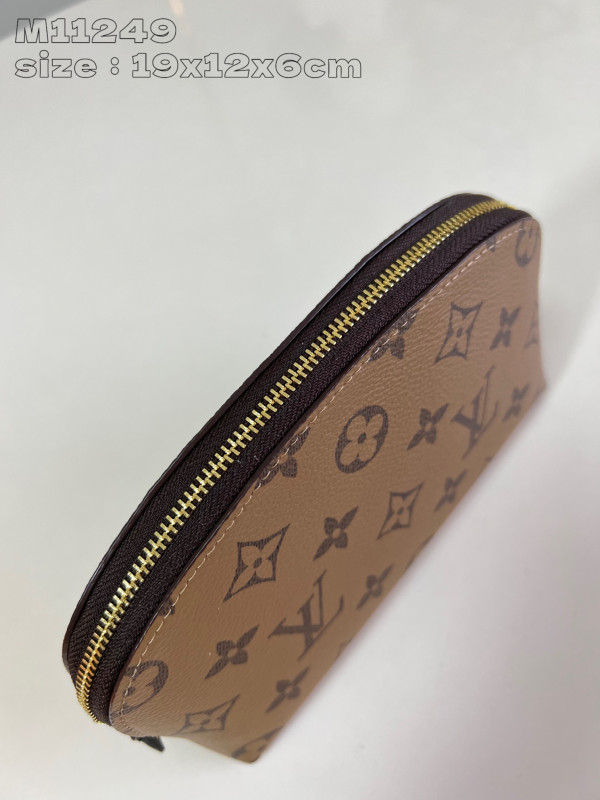 l0*is V*t0n pochette cosmétique pm