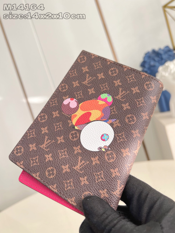 l0*is V*t0n passport cover-10*14*2.5cm
