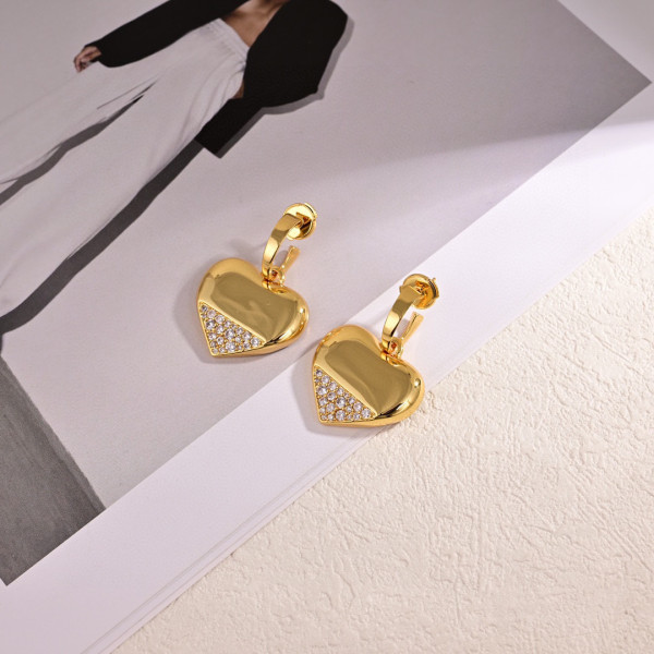 Pra*a earrings