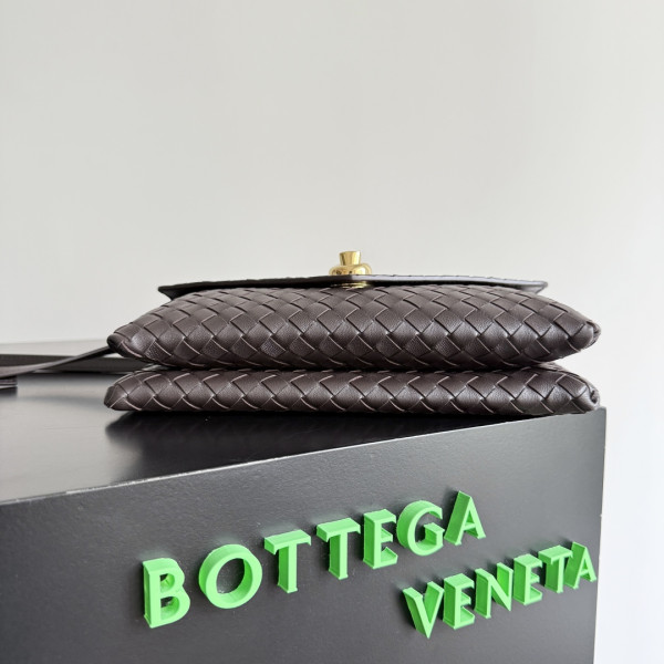 bo*te*ga Ve*ne*ta knot lock-25*16*5.5cm