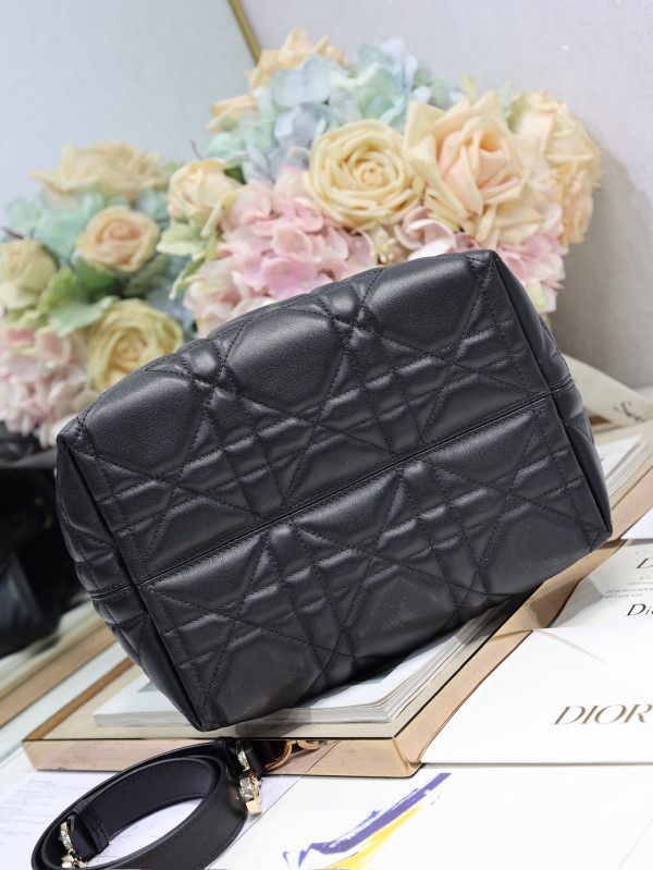 Medium Diro Toujours Vertical Tote Bag-23*24*16CM