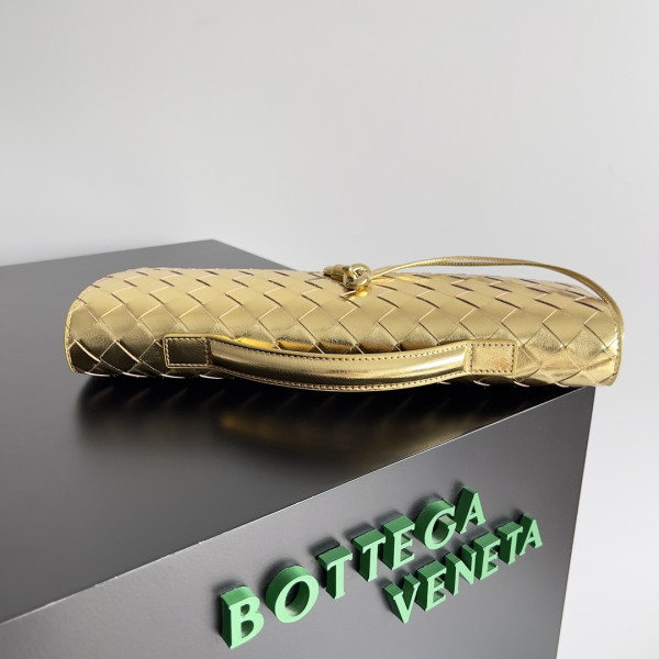 bo*te*ga Ve*ne*ta long clutch andiamo with handle-31*13*3cm