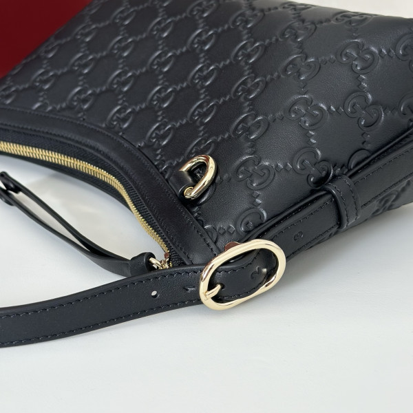G*u*i gg emblem small shoulder bag - 22*14*8cm