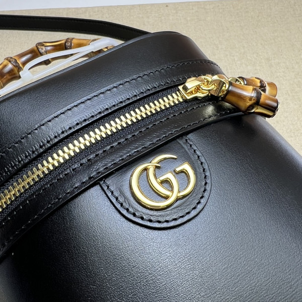 G*u*i mini vanity bag with bamboo handle - 15.5*13.5*4cm