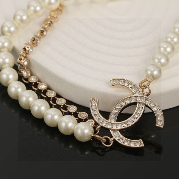 CL NECKLACE