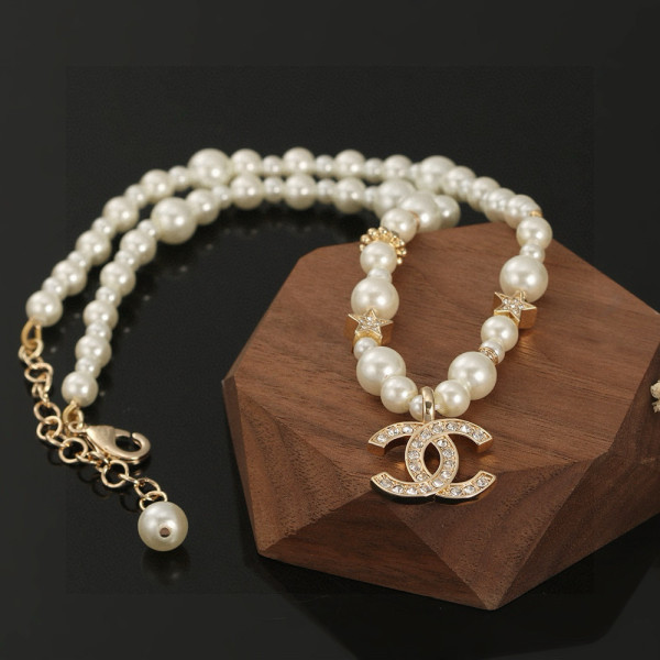 CL NECKLACE