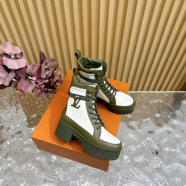 l0*is V*t0n boots