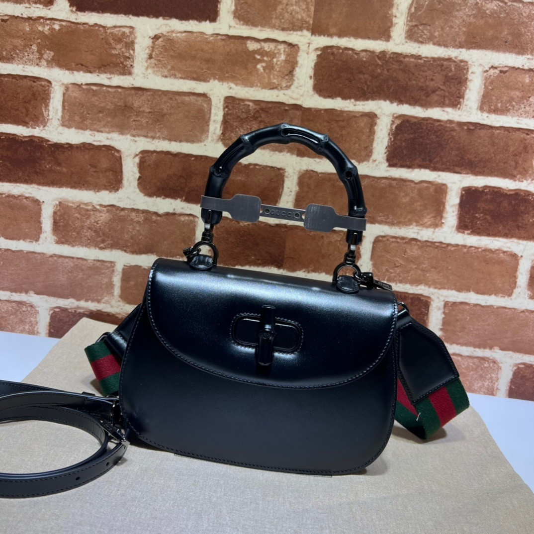 G*u*i small top handle bag with bamboo