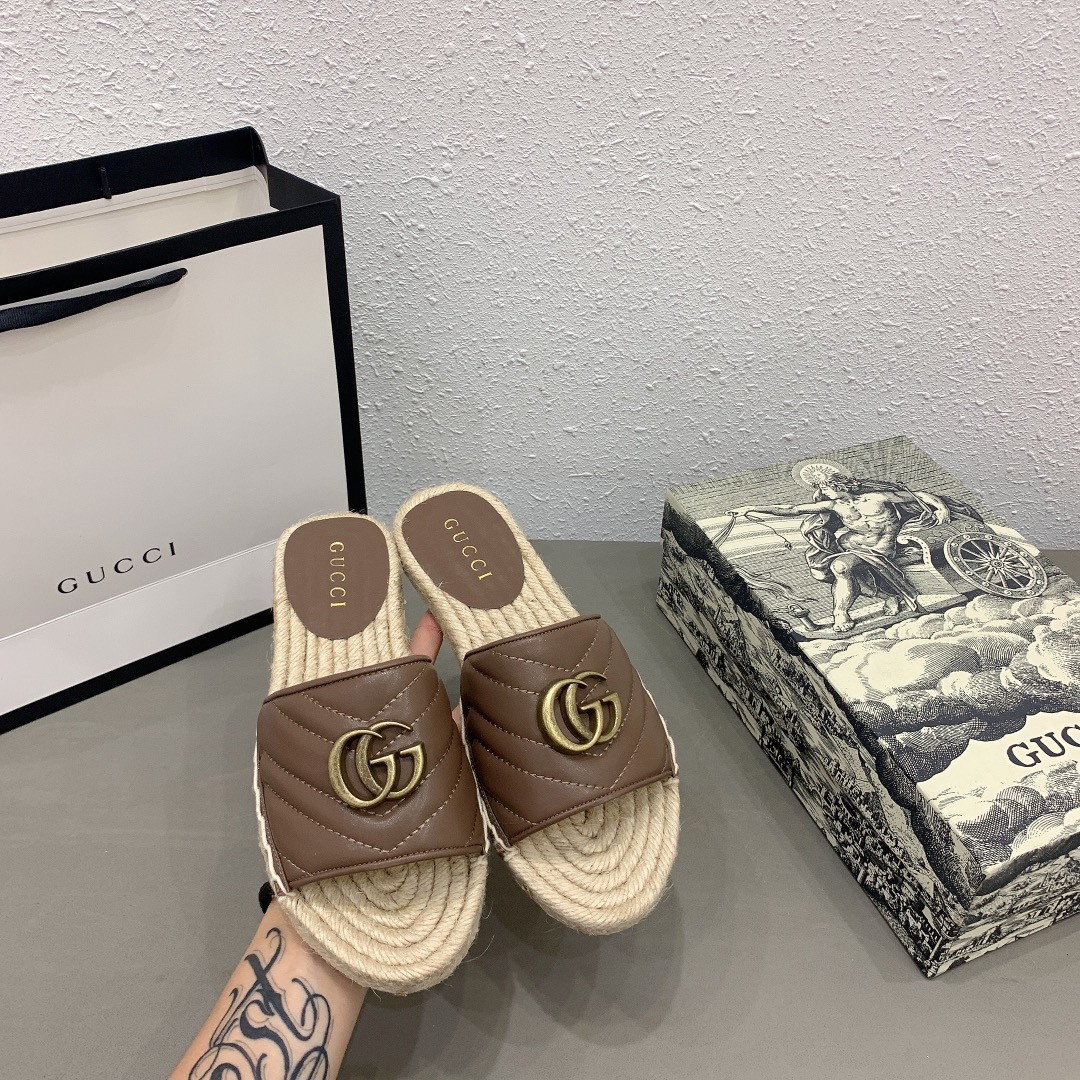 G*u*i leather espadrille sandal