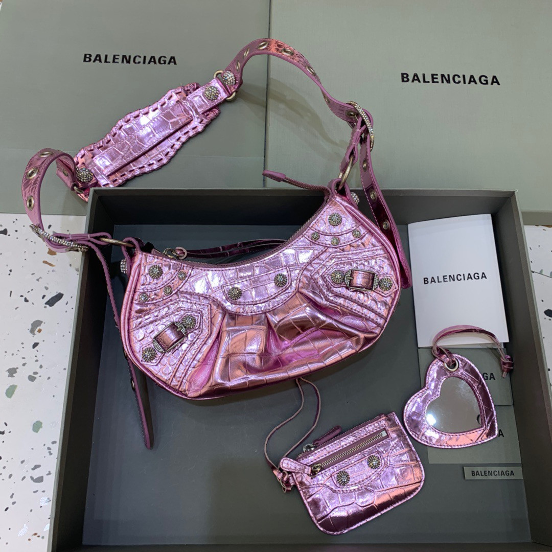 Ba*len*cia*ga women's le cagole xs shoulder bag