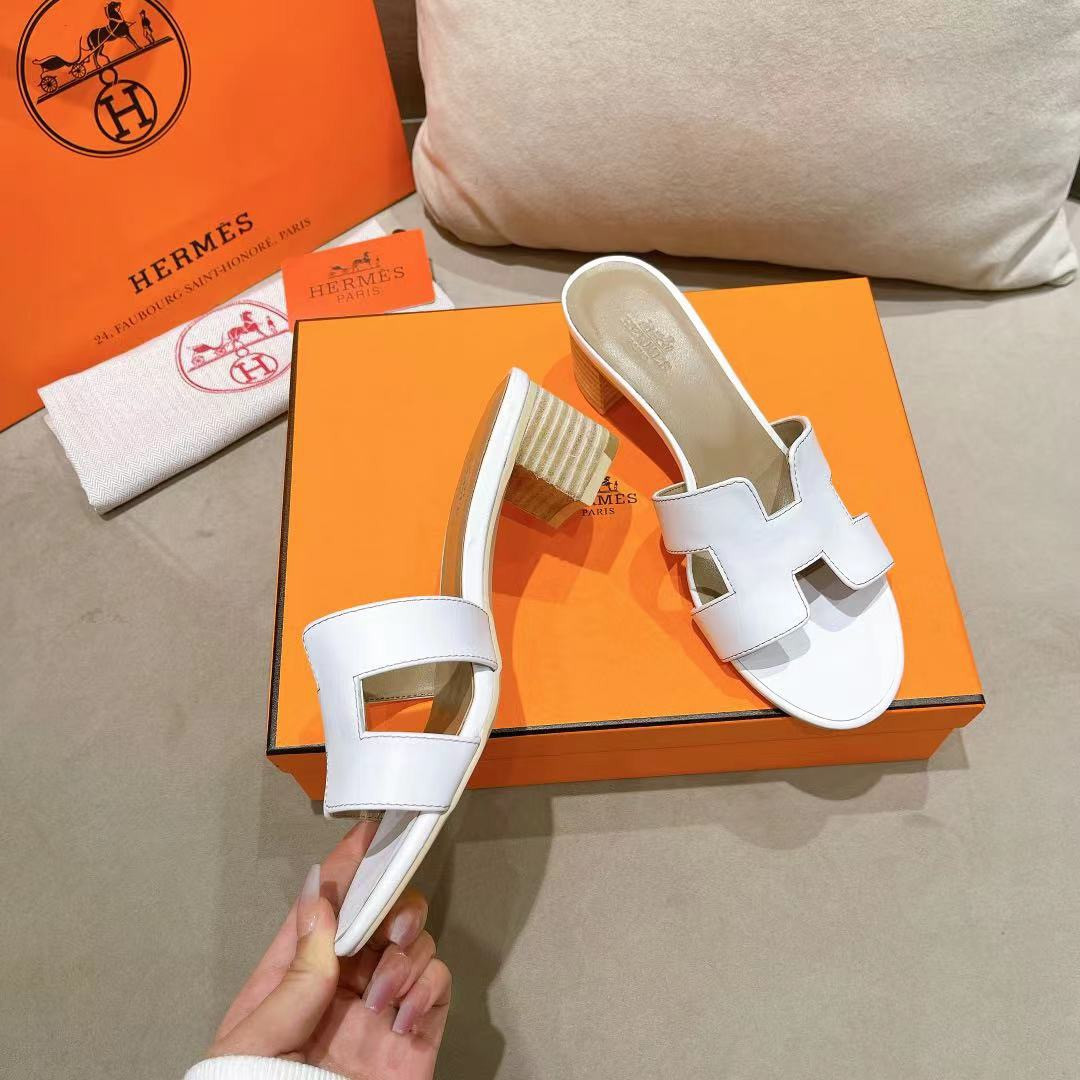 H**mes oasis sandal