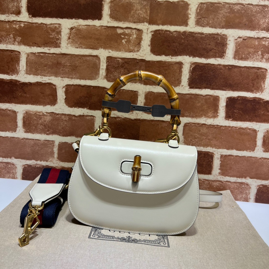 G*u*i small top handle bag with bamboo