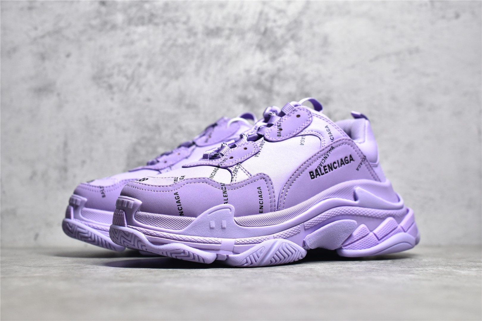 Ba*len*cia*ga triple s