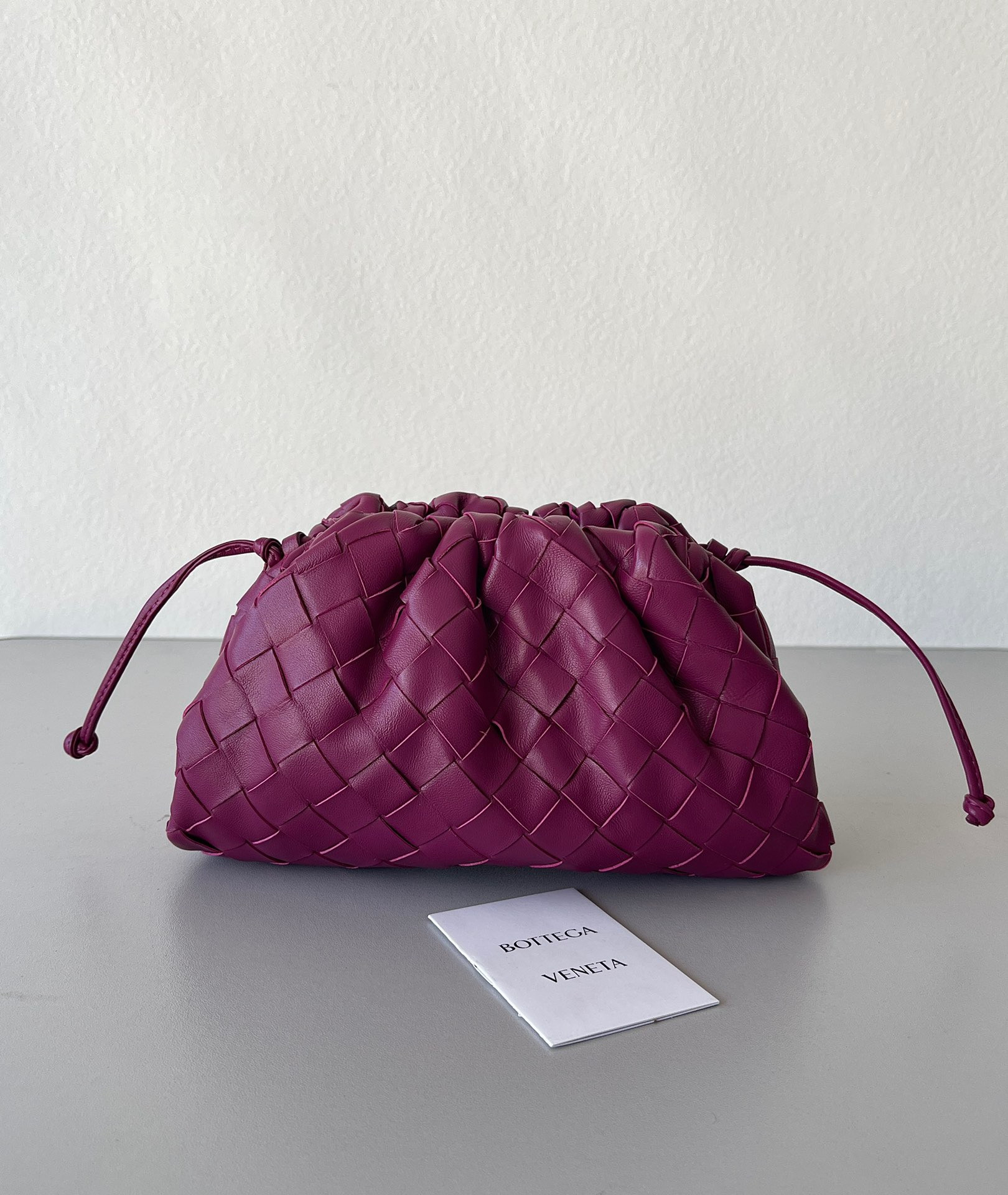 bo*te*ga Ve*ne*ta mini pouch