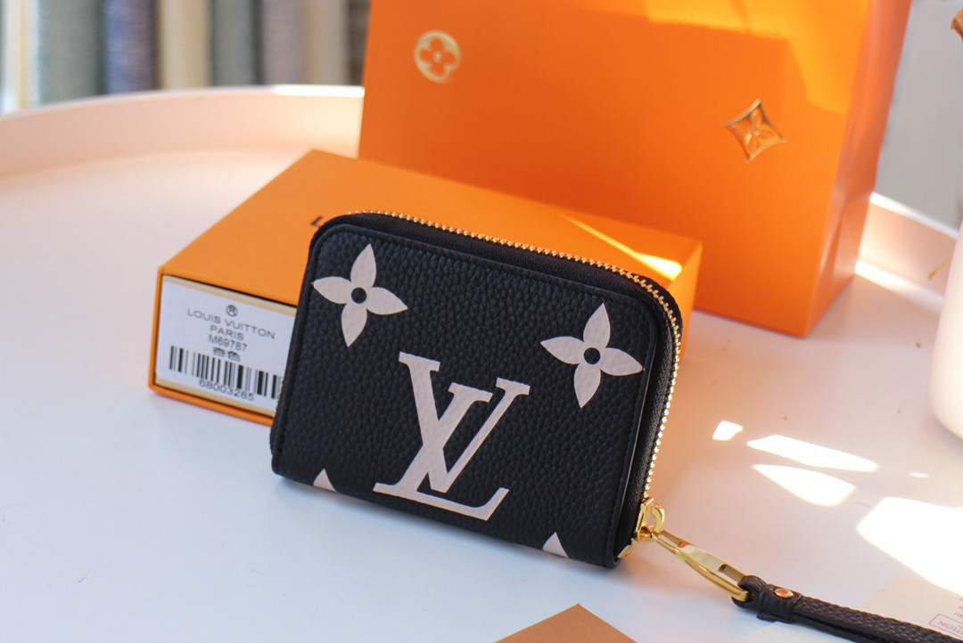 l0*is V*t0n zippy coin purse
